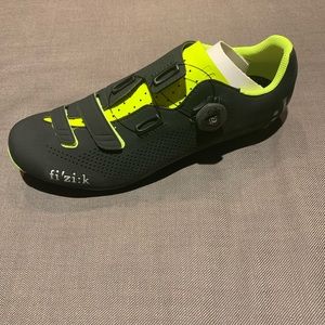 Fizik road cycling shoes